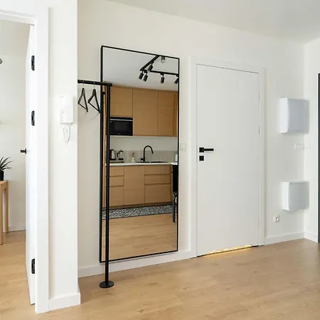 Komfortowy W Poznaniu Parking & Klimatyzacja By Renters Διαμέρισμα *