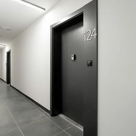 Komfortowy W Poznaniu Parking & Klimatyzacja By Renters Διαμέρισμα Πόζναν